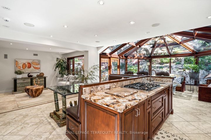 Photo 13 at 50 Skyview Crescent, Henry Farm, Toronto