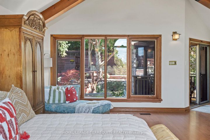 Photo 22 at 50 Skyview Crescent, Henry Farm, Toronto