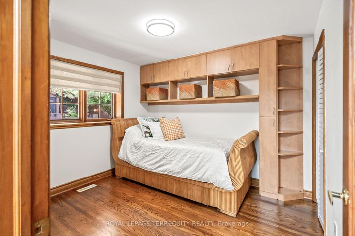 Photo 32 at 50 Skyview Crescent, Henry Farm, Toronto