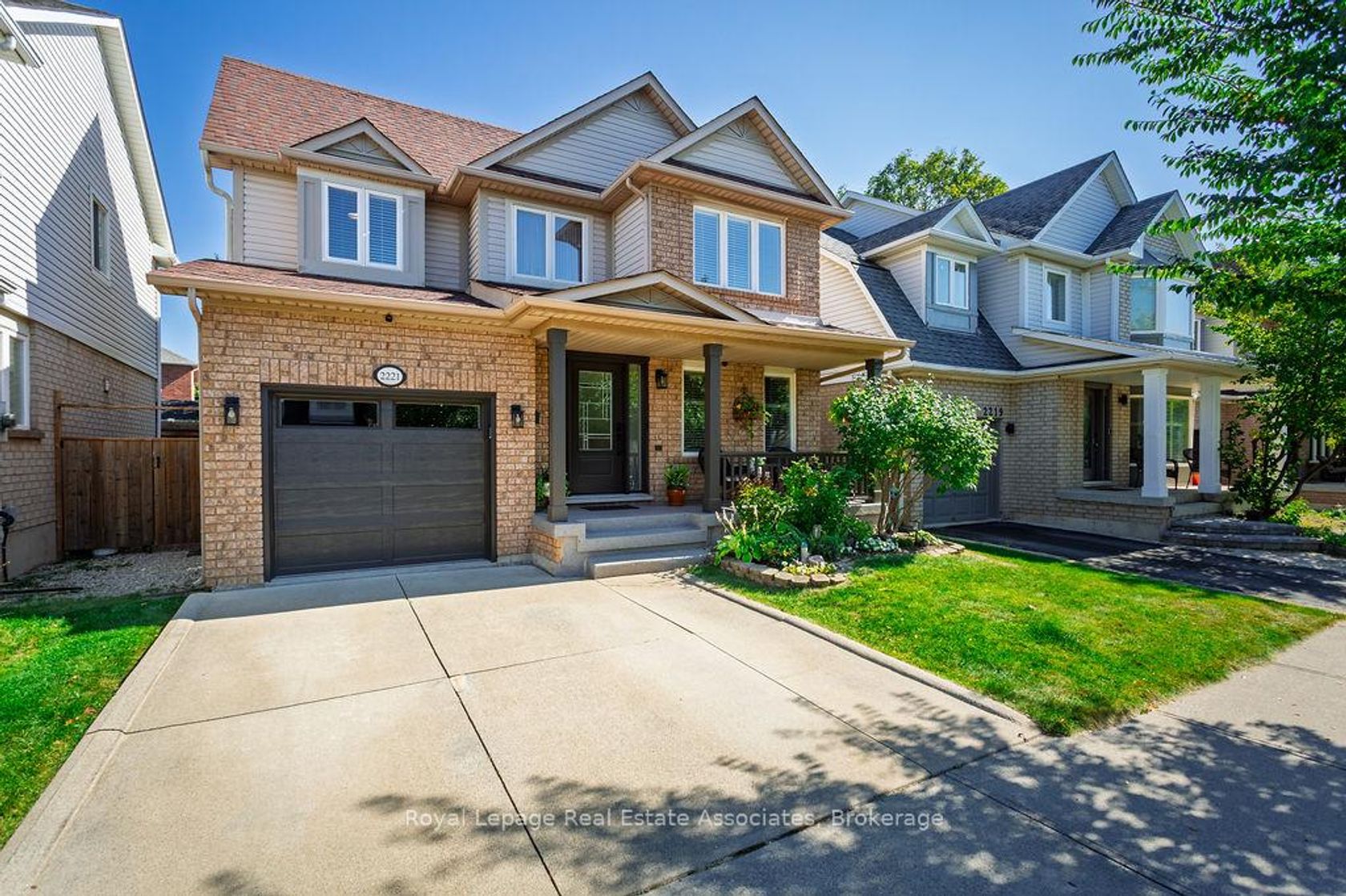 2221 Bluegrass Lane, Orchard, Burlington 