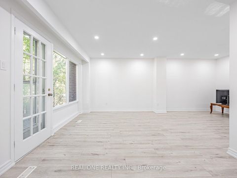 Photo 3 at 66 - 441 Military Trail, Morningside, Toronto