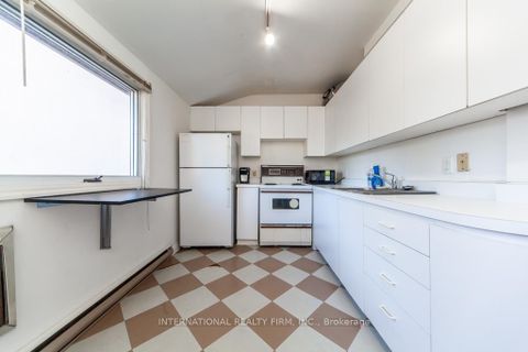 Photo 15 at 19 Alvin Avenue, Moore Park, Toronto