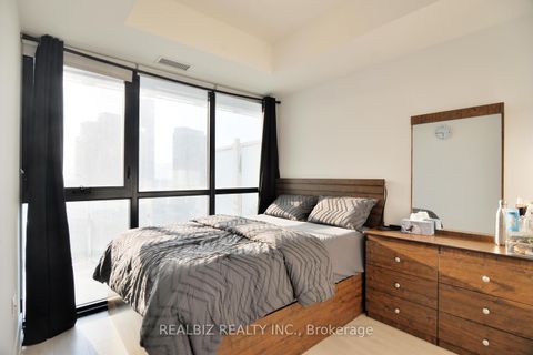 Photo 7 at 1605 - 2908 Highway 7 Road, Concord, Vaughan