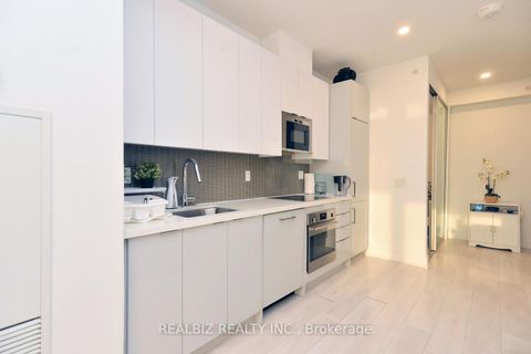 Photo 14 at 1605 - 2908 Highway 7 Road, Concord, Vaughan