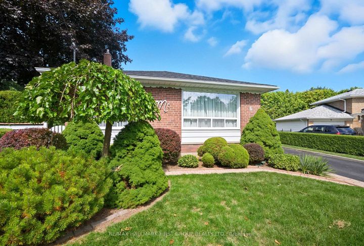 Photo 1 at 6 Windover Drive, Woburn, Toronto