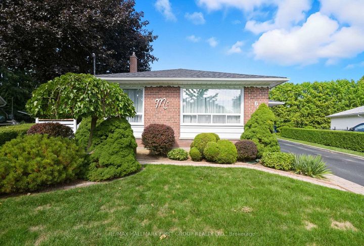 Photo 2 at 6 Windover Drive, Woburn, Toronto