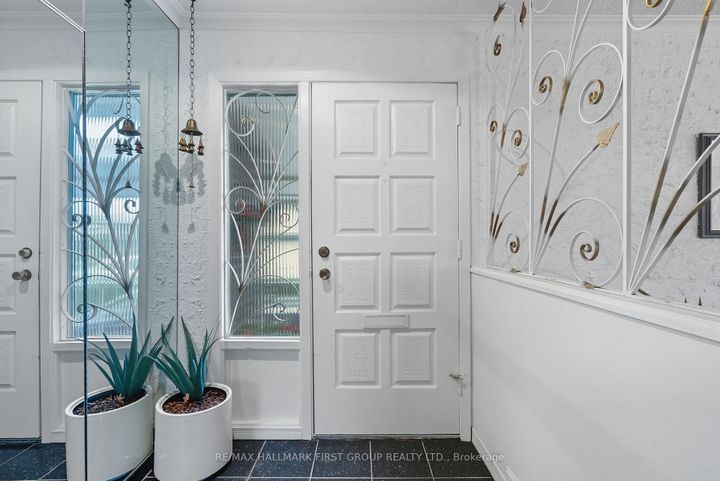 Photo 4 at 6 Windover Drive, Woburn, Toronto