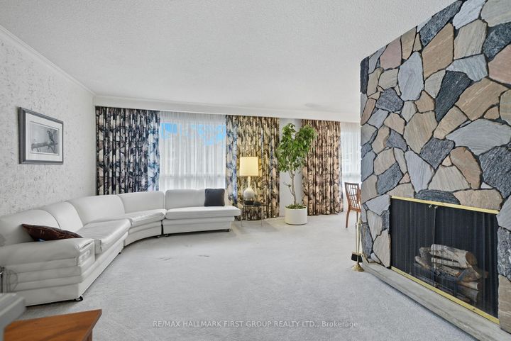 Photo 6 at 6 Windover Drive, Woburn, Toronto