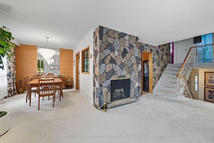 Photo 8 at 6 Windover Drive, Woburn, Toronto