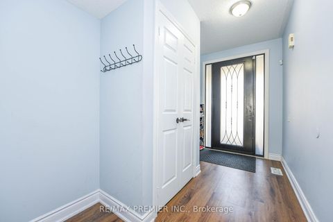 Photo 5 at 15D View Green Crescent, Clairville, Toronto