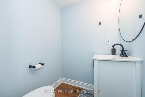 Photo 8 at 15D View Green Crescent, Clairville, Toronto