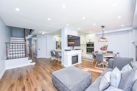 Photo 11 at 15D View Green Crescent, Clairville, Toronto