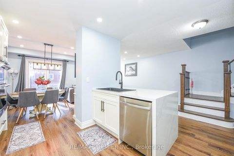Photo 17 at 15D View Green Crescent, Clairville, Toronto
