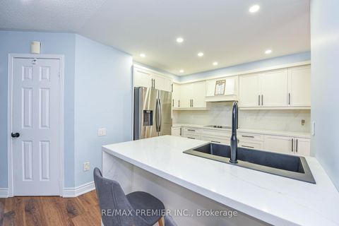 Photo 18 at 15D View Green Crescent, Clairville, Toronto