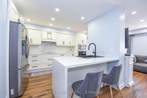 Photo 19 at 15D View Green Crescent, Clairville, Toronto