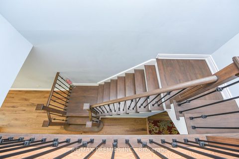 Photo 23 at 15D View Green Crescent, Clairville, Toronto