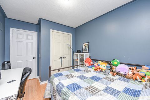 Photo 25 at 15D View Green Crescent, Clairville, Toronto