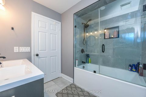 Photo 32 at 15D View Green Crescent, Clairville, Toronto