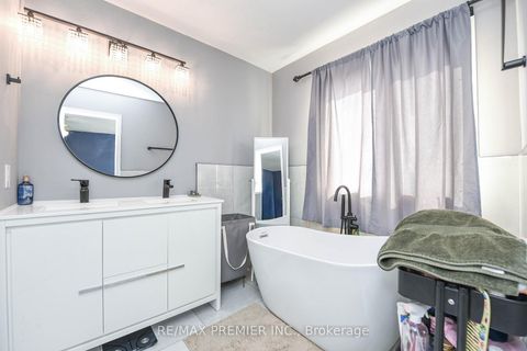 Photo 36 at 15D View Green Crescent, Clairville, Toronto