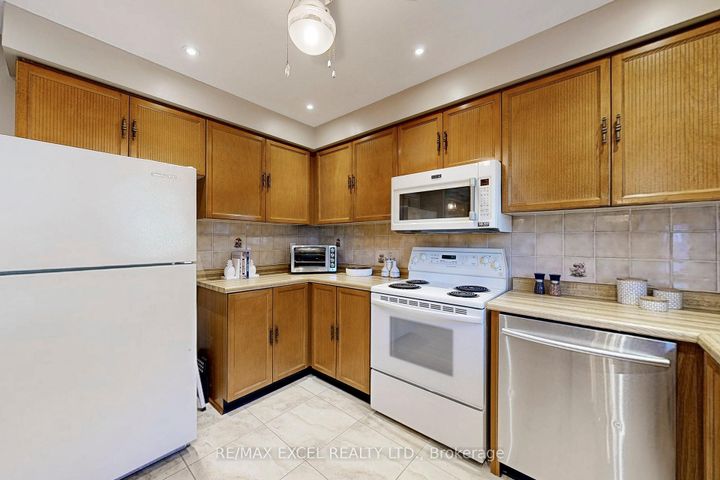 Photo 11 at 24 Lehman Crescent, Markham Village, Markham