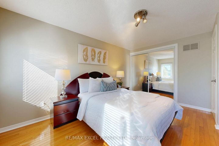 Photo 33 at 24 Lehman Crescent, Markham Village, Markham