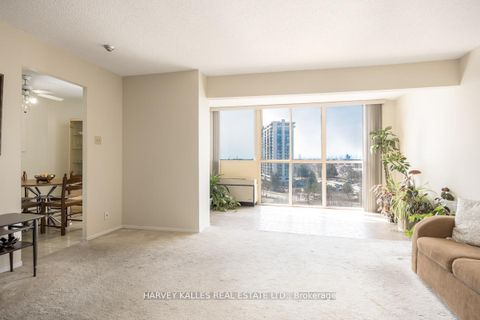 Photo 5 at 911 - 61 Markbrook Lane, Jamestown, Toronto