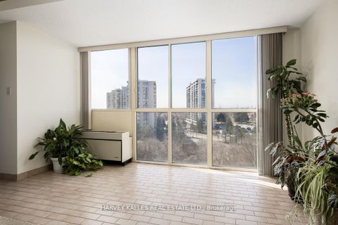 Photo 6 at 911 - 61 Markbrook Lane, Jamestown, Toronto