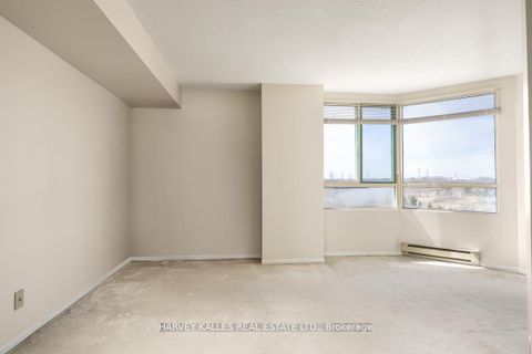 Photo 13 at 911 - 61 Markbrook Lane, Jamestown, Toronto