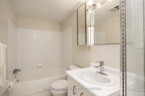 Photo 16 at 911 - 61 Markbrook Lane, Jamestown, Toronto