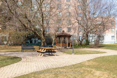 Photo 21 at 911 - 61 Markbrook Lane, Jamestown, Toronto