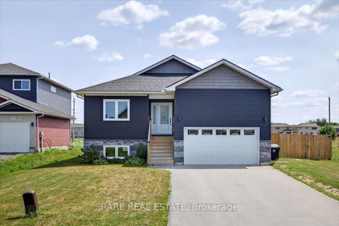 Photo 2 at 7499 County Road 91 Road, Stayner, Clearview