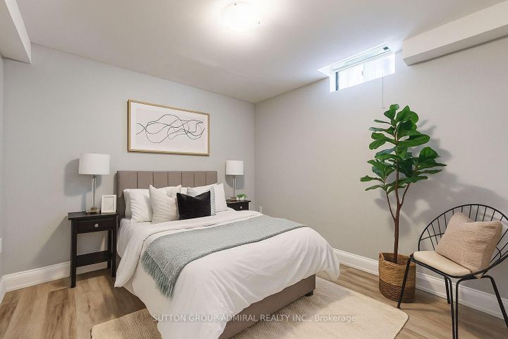 Photo 30 at 280 Bernard Avenue, Devonsleigh, Richmond Hill