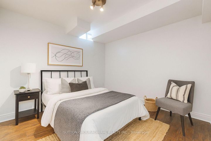 Photo 33 at 280 Bernard Avenue, Devonsleigh, Richmond Hill