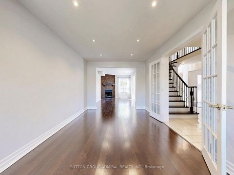 Photo 5 at 280 Bernard Avenue, Devonsleigh, Richmond Hill