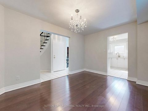 Photo 9 at 280 Bernard Avenue, Devonsleigh, Richmond Hill