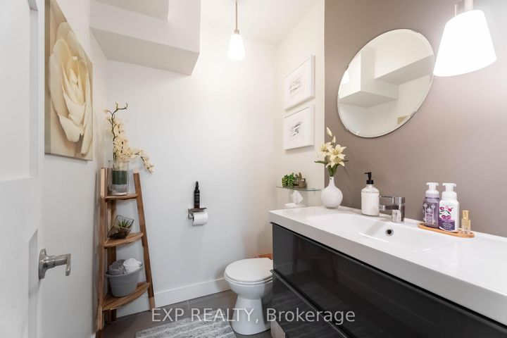 Photo 23 at 37 - 72 Stone Church Road W, Kernighan, Hamilton