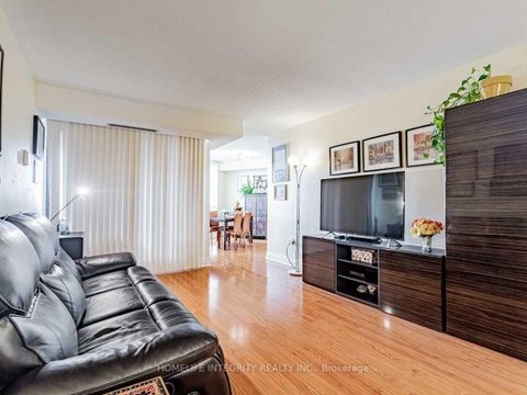 Photo 3 at 904 - 150 Neptune Drive, Lawrence, Toronto