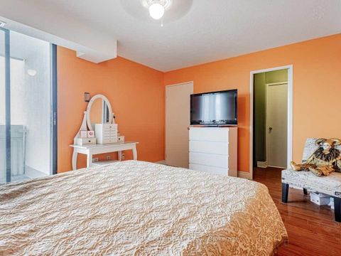 Photo 8 at 904 - 150 Neptune Drive, Lawrence, Toronto