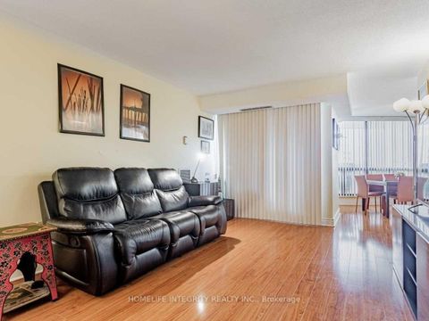 Photo 17 at 904 - 150 Neptune Drive, Lawrence, Toronto