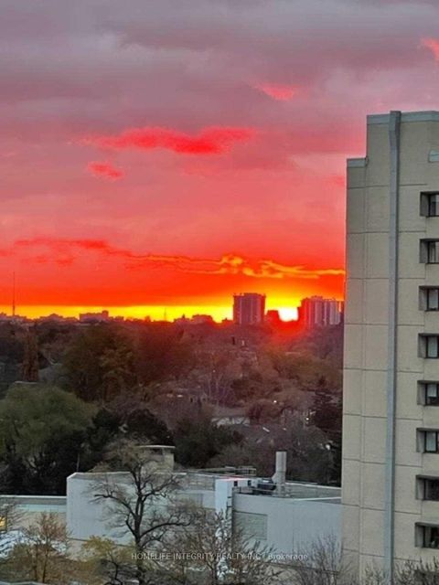 Photo 23 at 904 - 150 Neptune Drive, Lawrence, Toronto