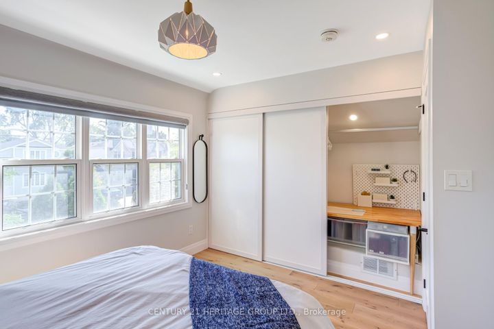 Photo 16 at 576 Broadway Avenue, Leaside, Toronto