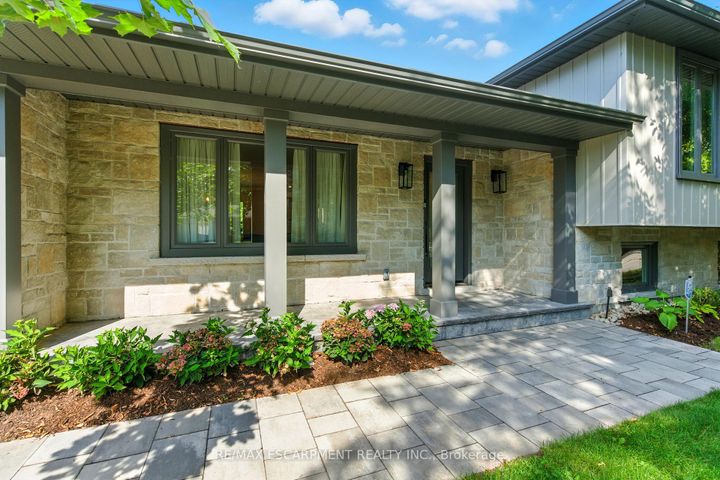 Photo 2 at 535 Vanguard Crescent, WO West, Oakville