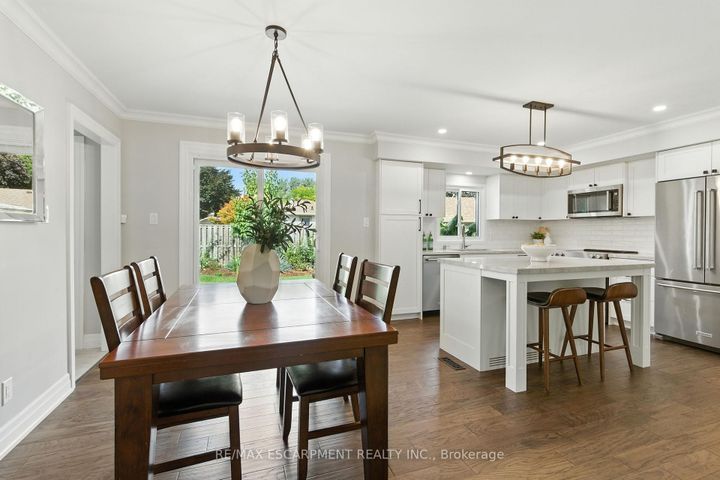 Photo 8 at 535 Vanguard Crescent, WO West, Oakville