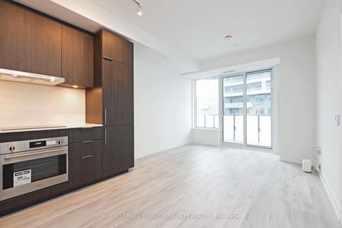 Photo 8 at 1003 - 8 Olympic Garden Drive, Newtonbrook East, Toronto