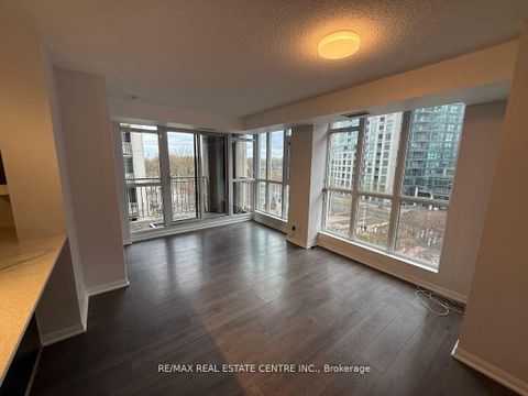 Photo 5 at 709 - 35 Bastion Street, Niagara, Toronto