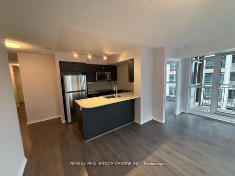 Photo 7 at 709 - 35 Bastion Street, Niagara, Toronto