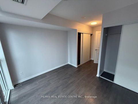 Photo 11 at 709 - 35 Bastion Street, Niagara, Toronto