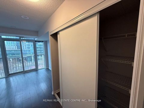 Photo 13 at 709 - 35 Bastion Street, Niagara, Toronto