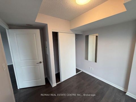 Photo 17 at 709 - 35 Bastion Street, Niagara, Toronto