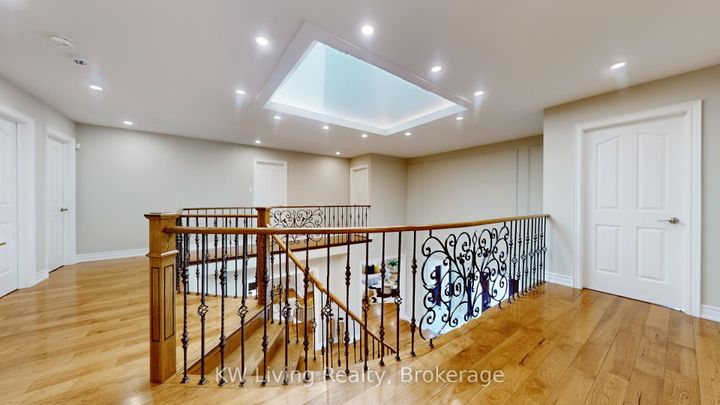 Photo 17 at 45 Chiltern Hill, Bayview Hill, Richmond Hill